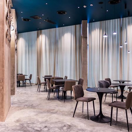 Nova Luxe Hotel & Residences Batumi Bagian luar foto