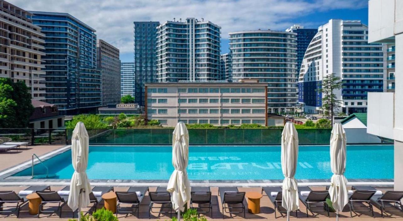 Nova Luxe Hotel & Residences Batumi Bagian luar foto