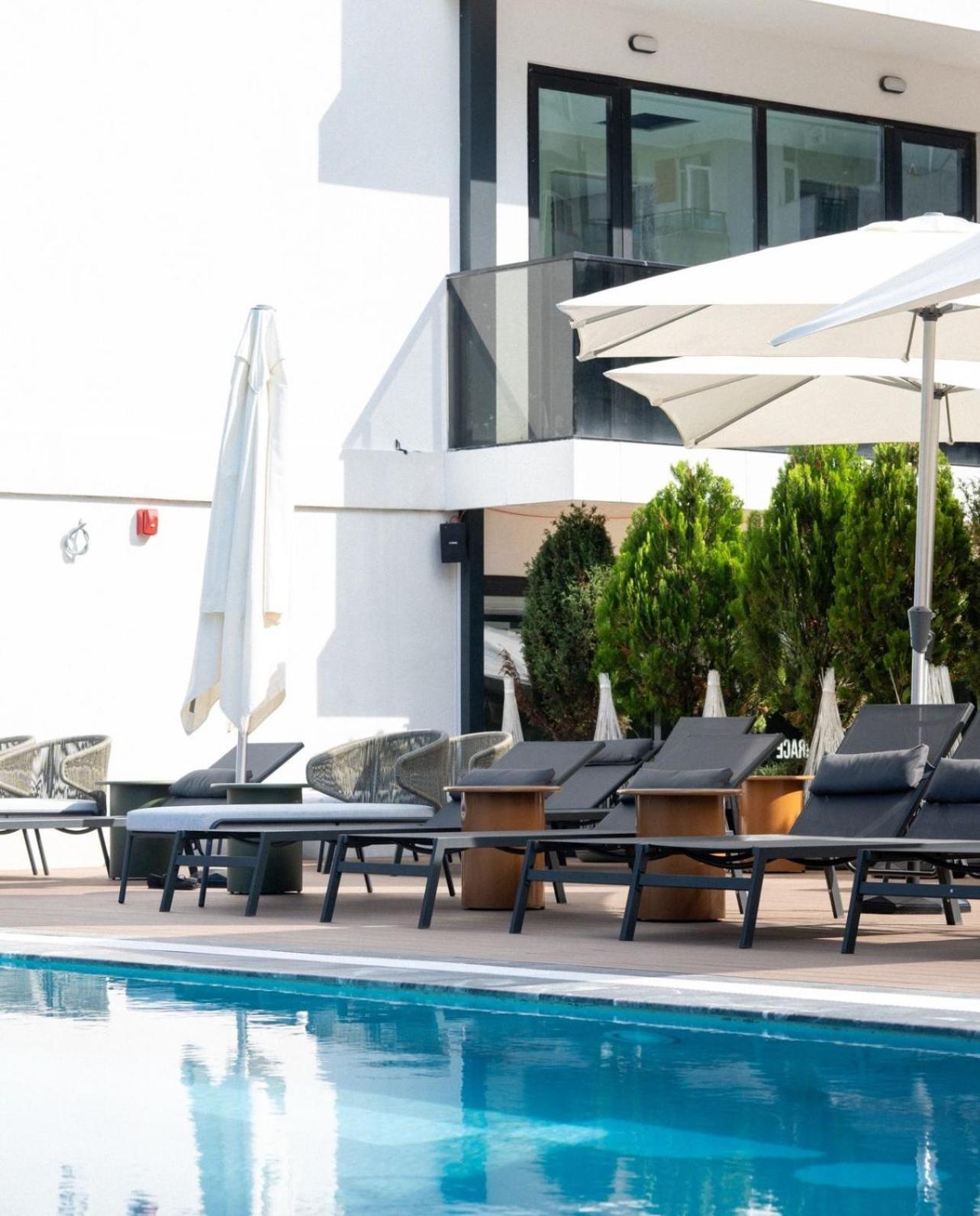 Nova Luxe Hotel & Residences Batumi Bagian luar foto