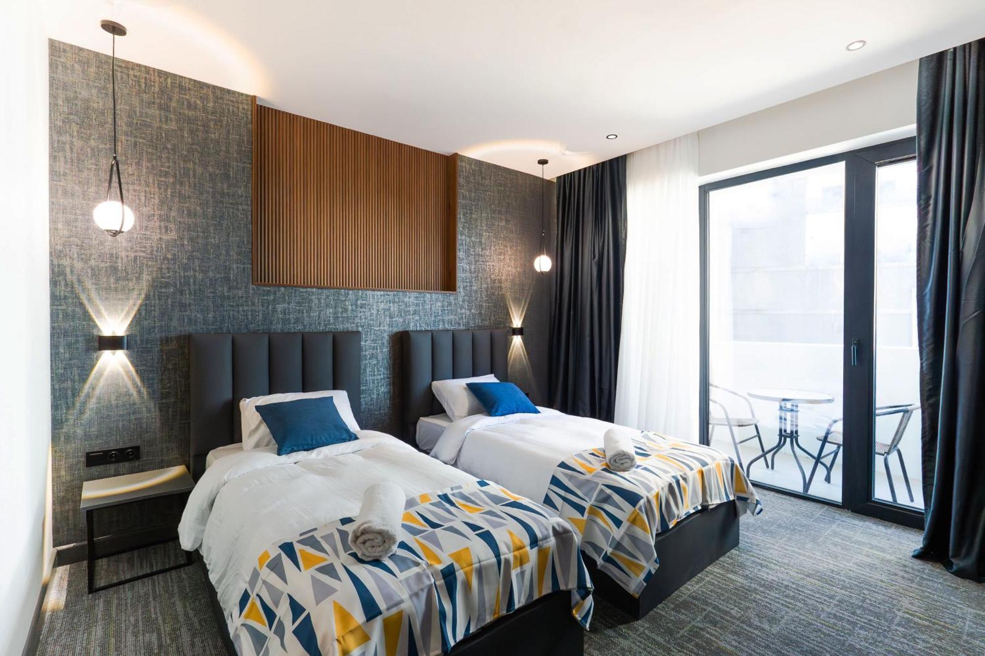 Nova Luxe Hotel & Residences Batumi Bagian luar foto
