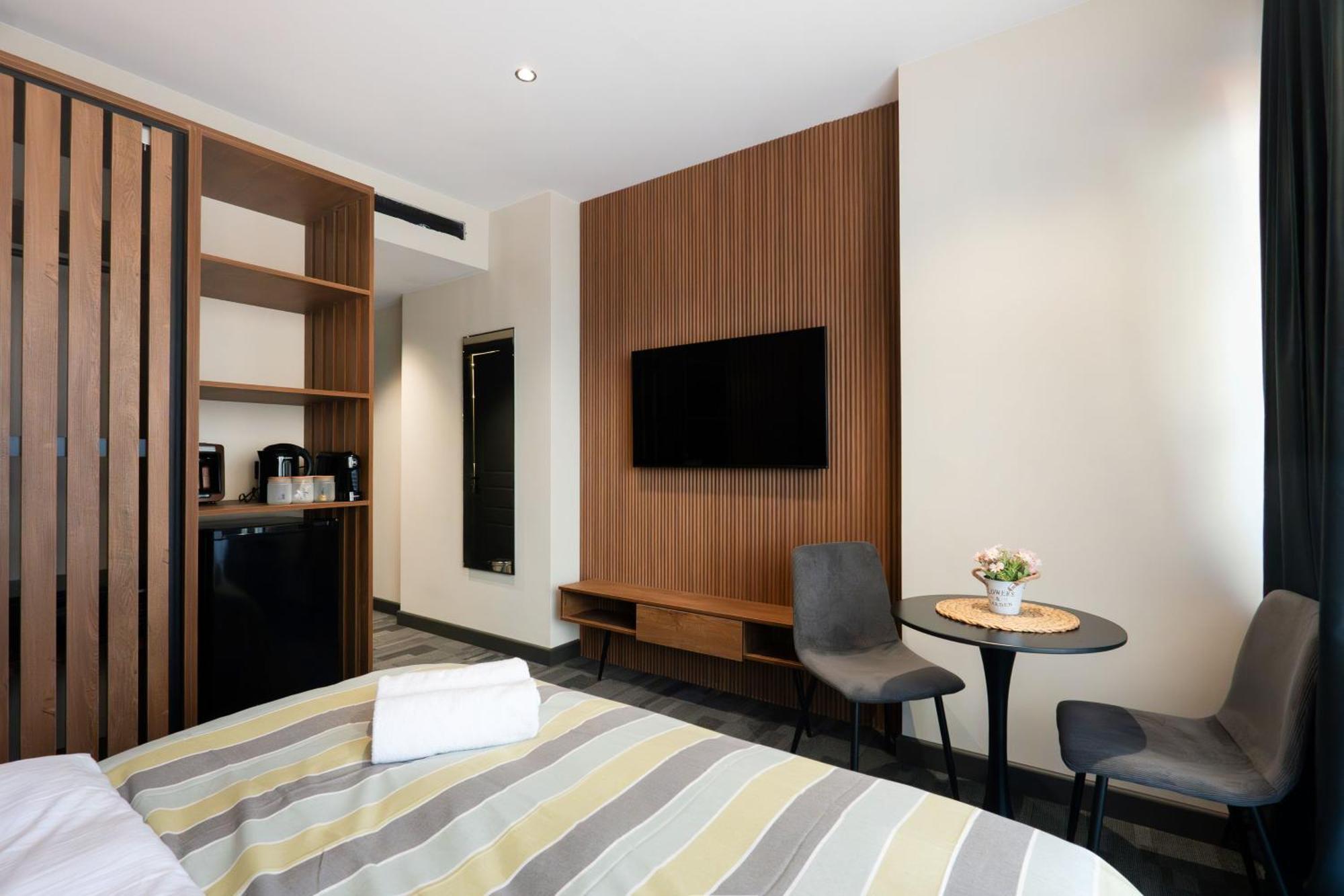 Nova Luxe Hotel & Residences Batumi Bagian luar foto