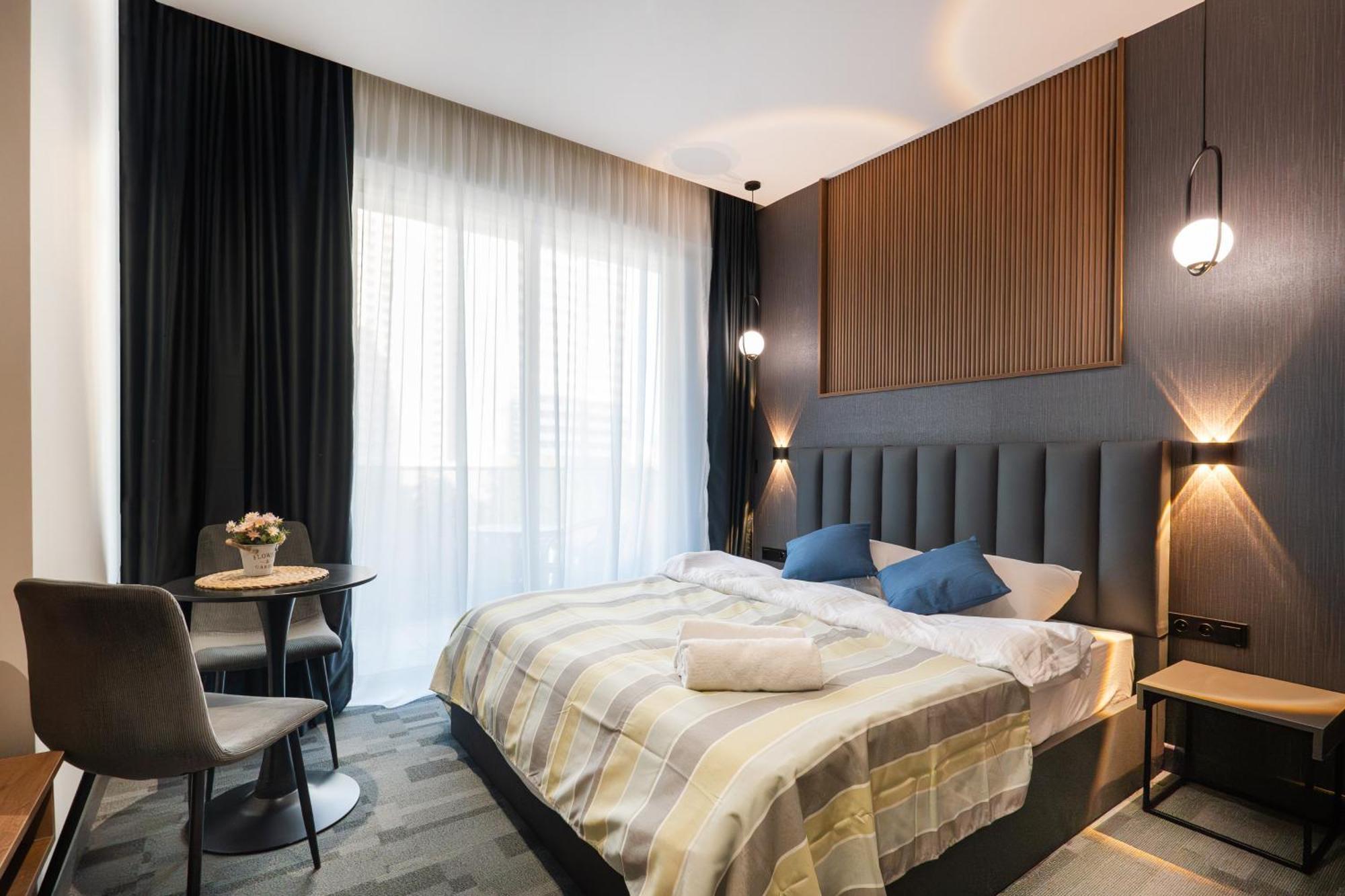 Nova Luxe Hotel & Residences Batumi Bagian luar foto