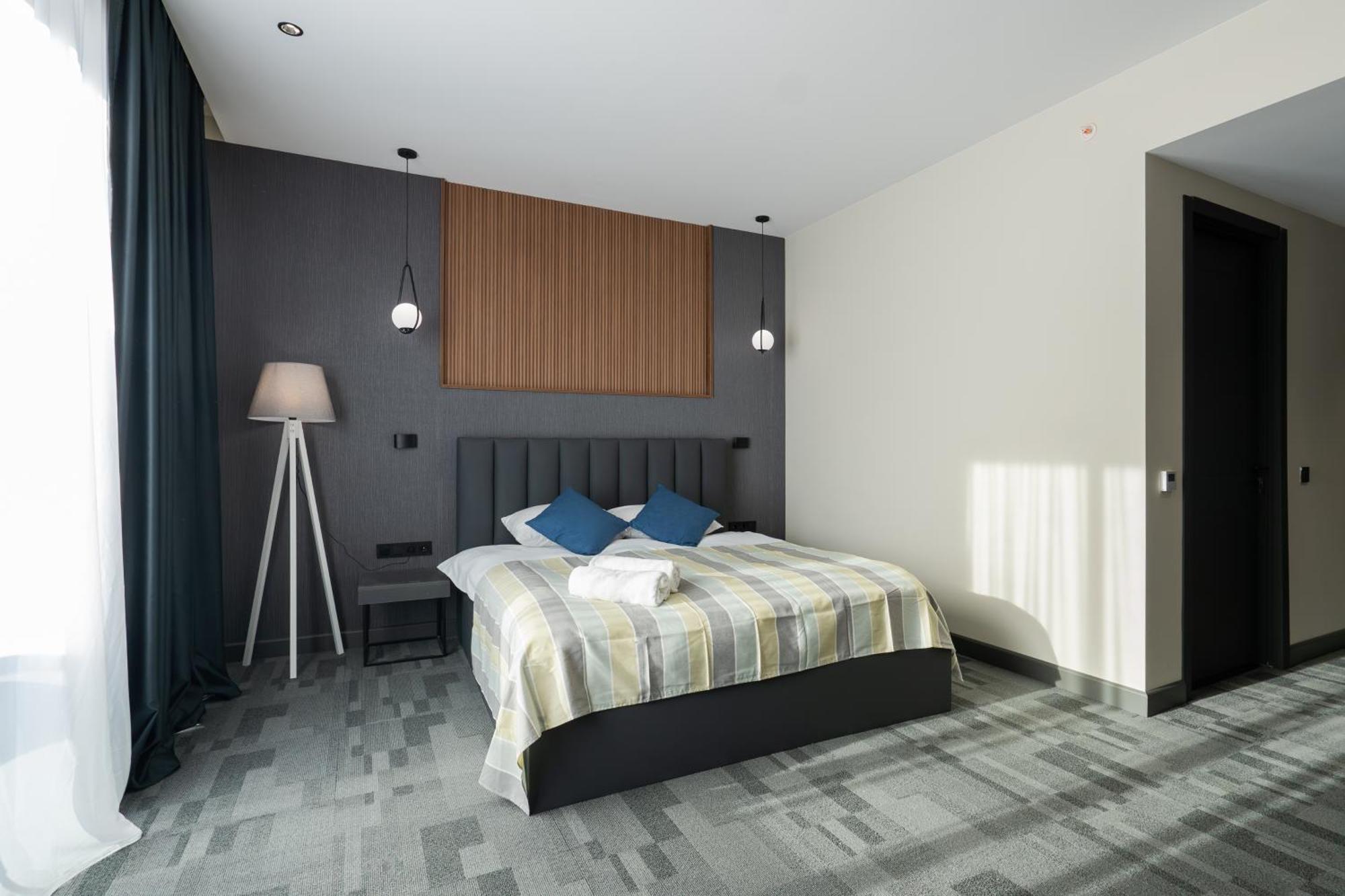 Nova Luxe Hotel & Residences Batumi Bagian luar foto
