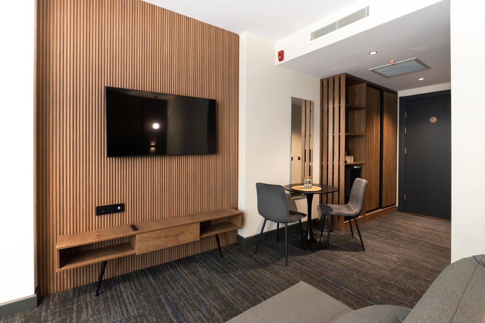 Nova Luxe Hotel & Residences Batumi Bagian luar foto