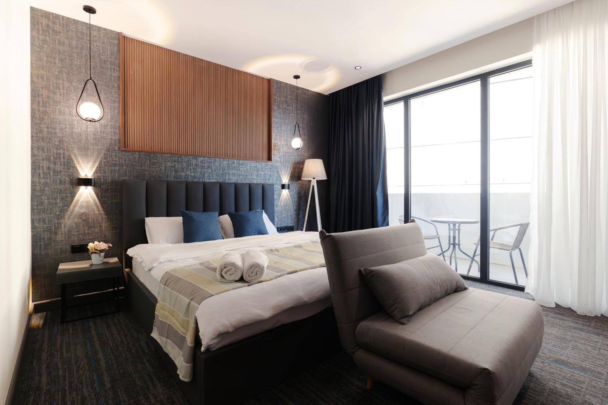 Nova Luxe Hotel & Residences Batumi Bagian luar foto