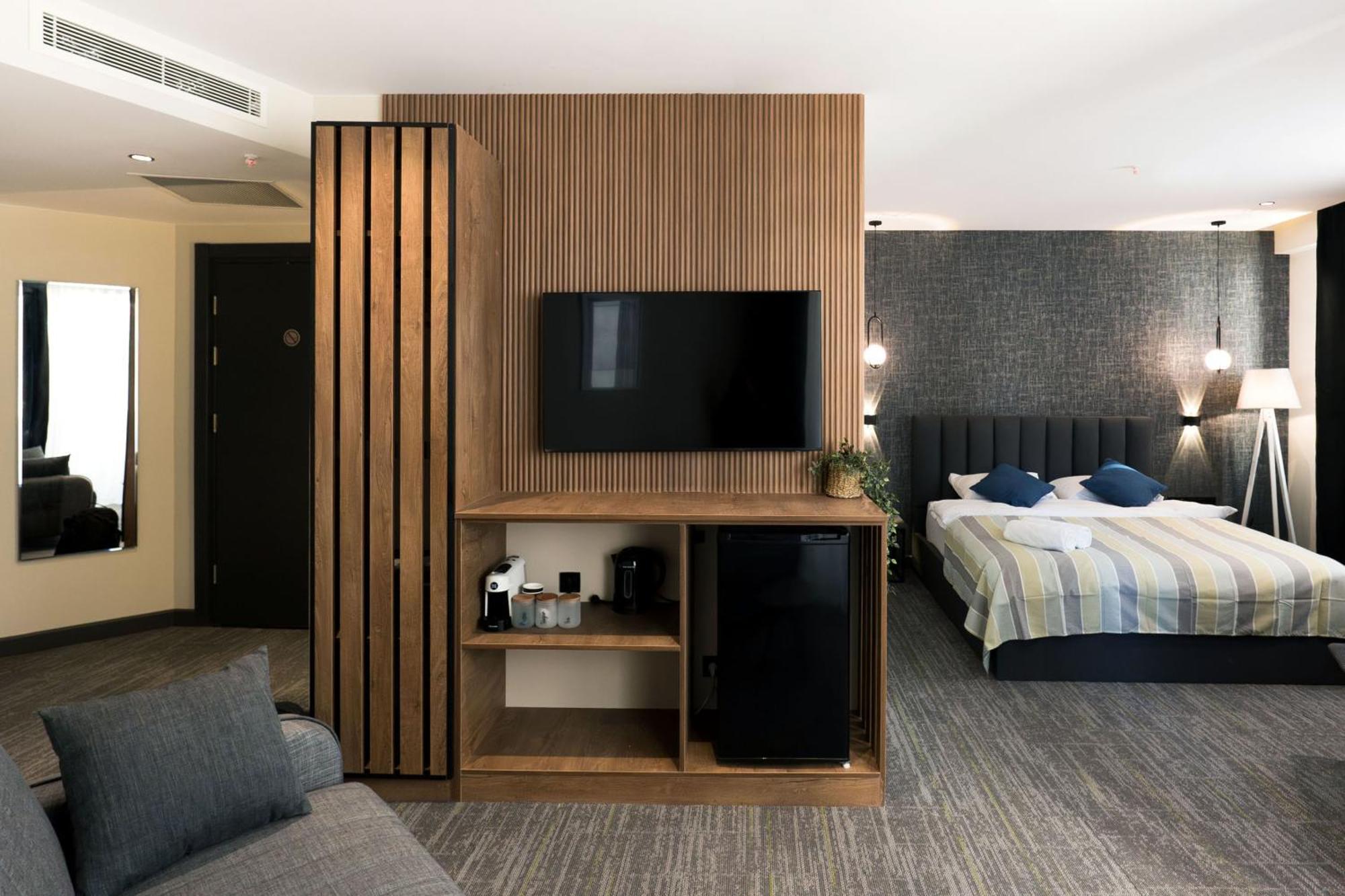 Nova Luxe Hotel & Residences Batumi Bagian luar foto