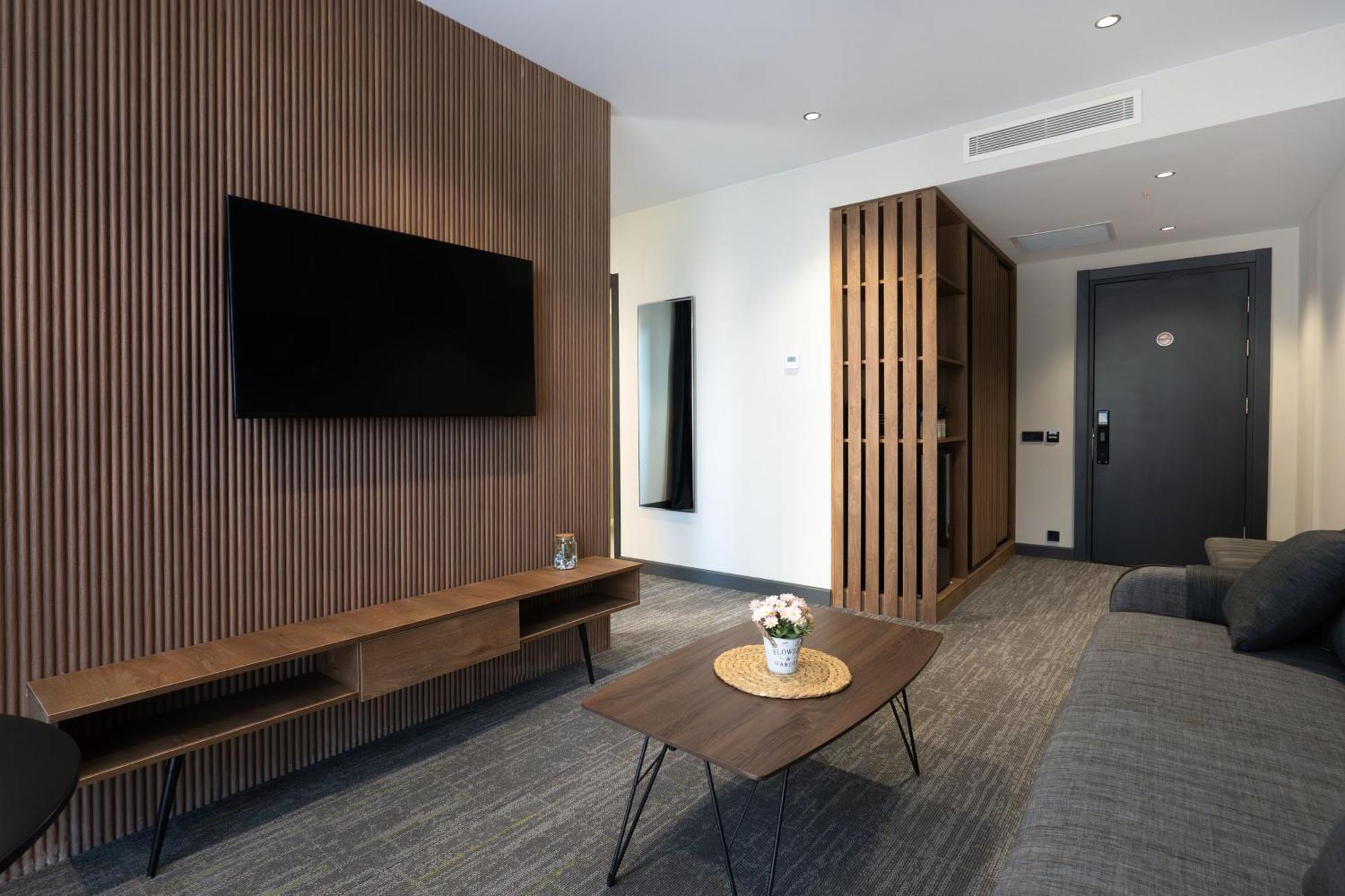 Nova Luxe Hotel & Residences Batumi Bagian luar foto