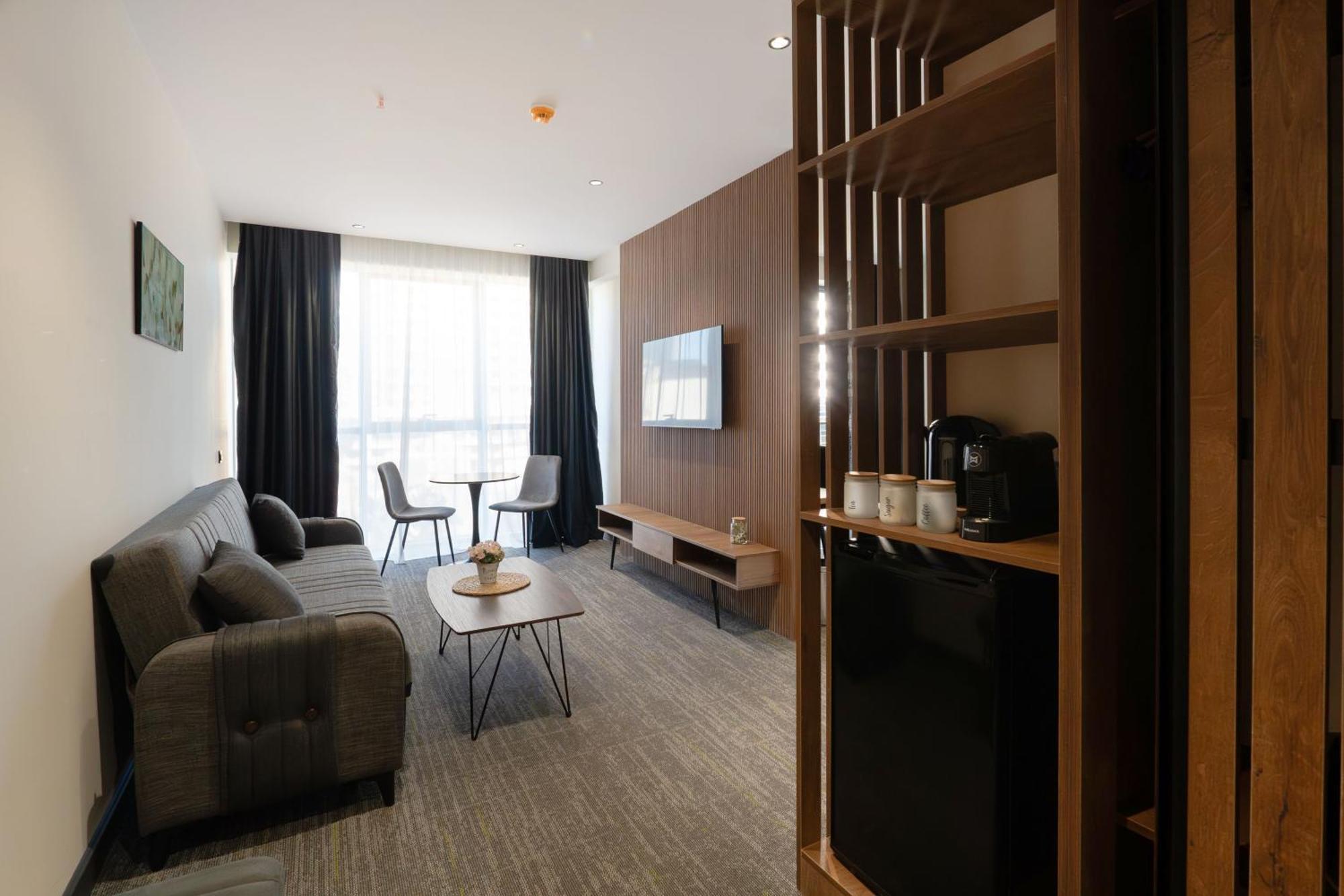 Nova Luxe Hotel & Residences Batumi Ruang foto