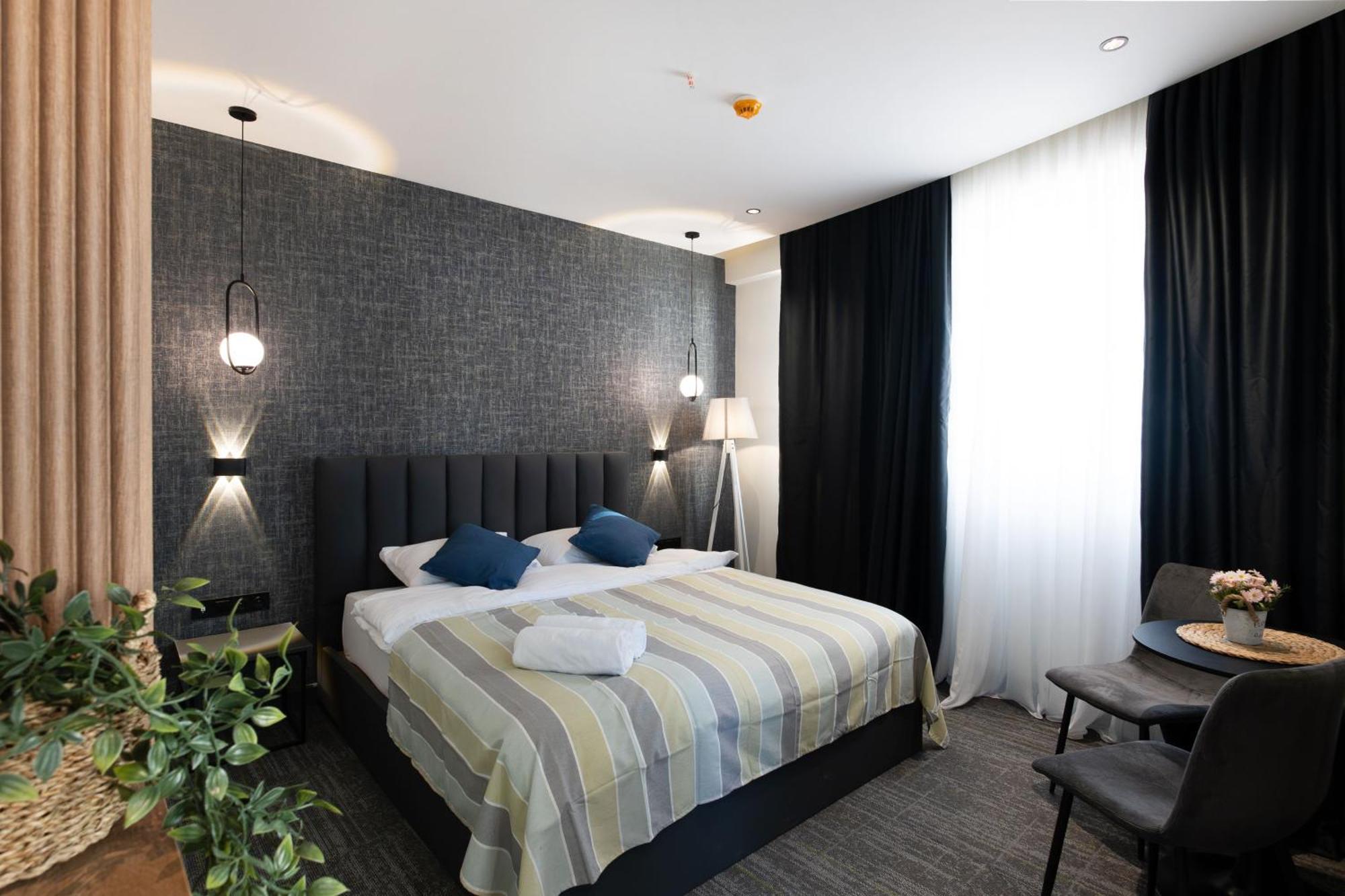 Nova Luxe Hotel & Residences Batumi Bagian luar foto