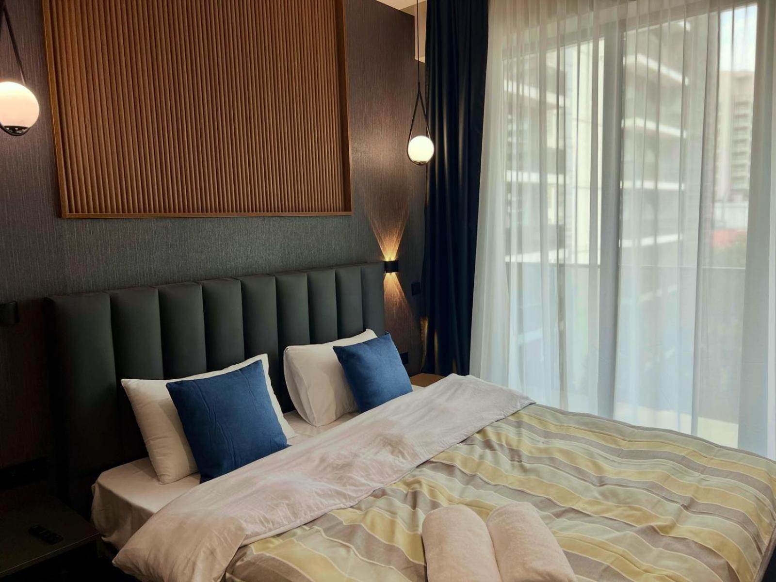 Nova Luxe Hotel & Residences Batumi Bagian luar foto