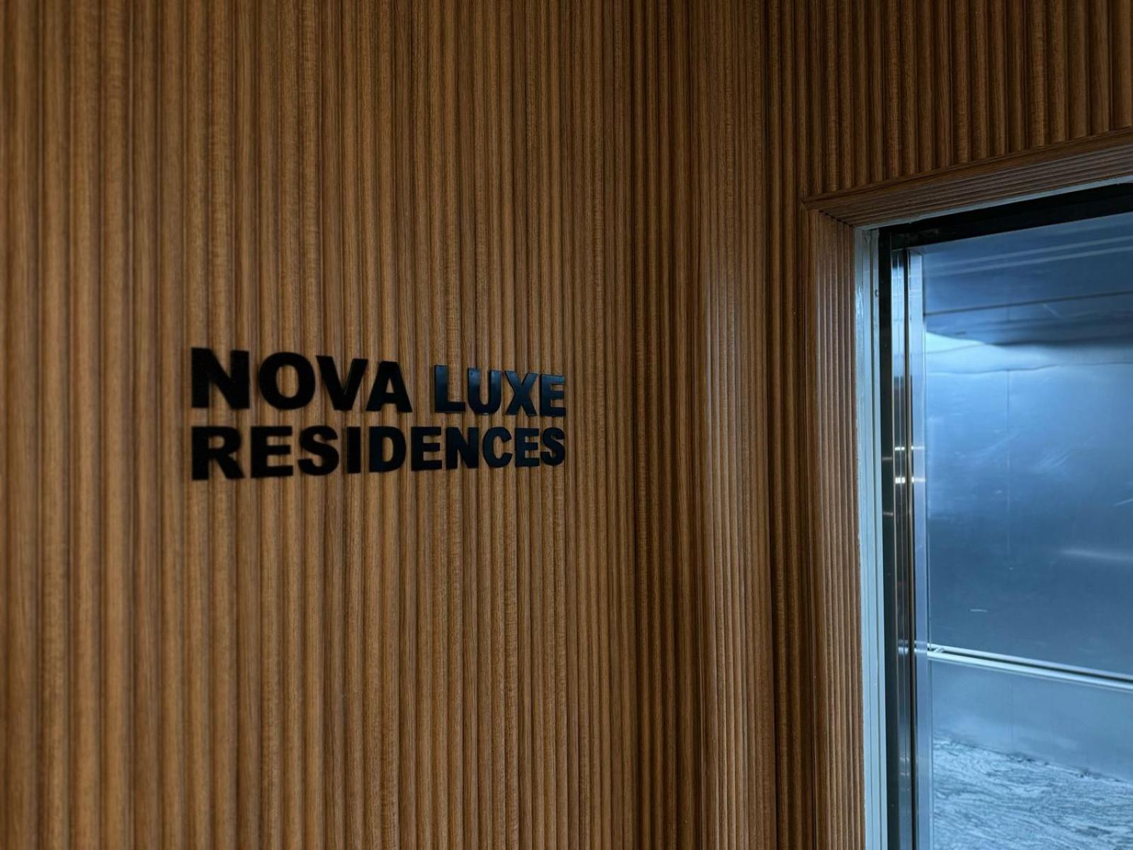 Nova Luxe Hotel & Residences Batumi Bagian luar foto